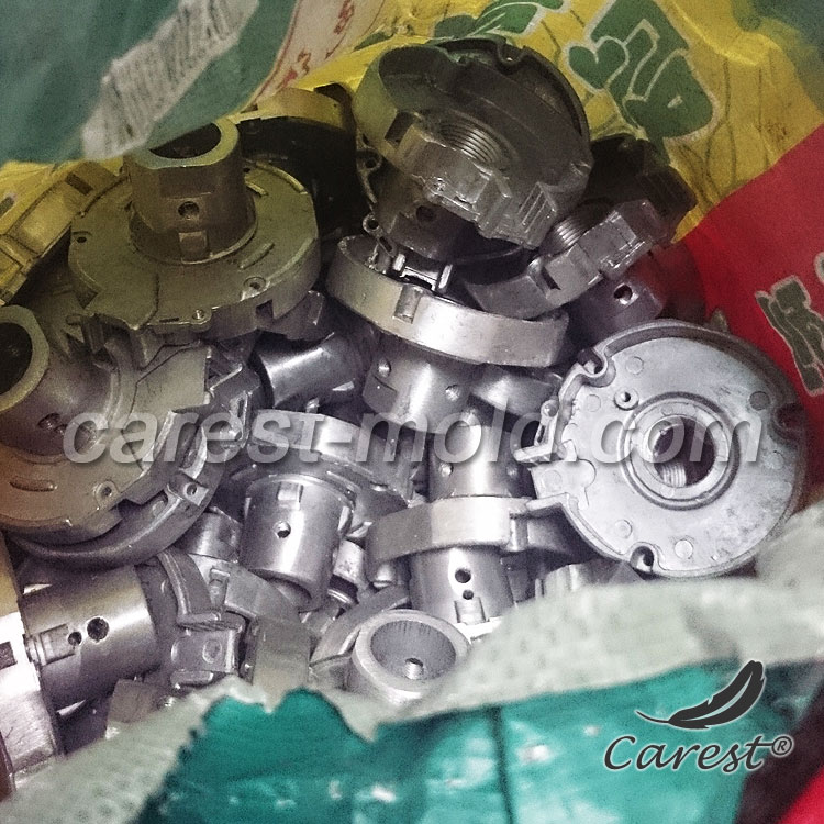 Custom shape metal moulding
